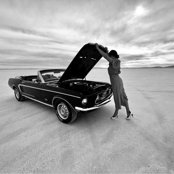 ALL OFFERS ARE CONSIDERED 😊 WELCOME TO MY CLOSET. - Picture 5 of 5